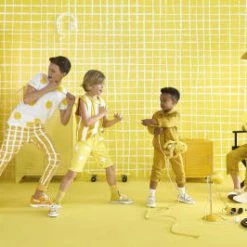 Maisons Du Monde Dressings Dressing à Roulettes 2 Portes En Métal Jaune 9 Maisons Du Monde Dressings Dressing à Roulettes 2 Portes En Métal Jaune -Armoires enfant Soldes dressing a roulettes 2 portes en metal jaune 1000 5 8 135308 9